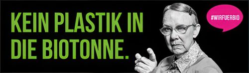 Frau hebt den Finger - Plakattext: Kein Plastik in die Biotonne, #wirfürbio