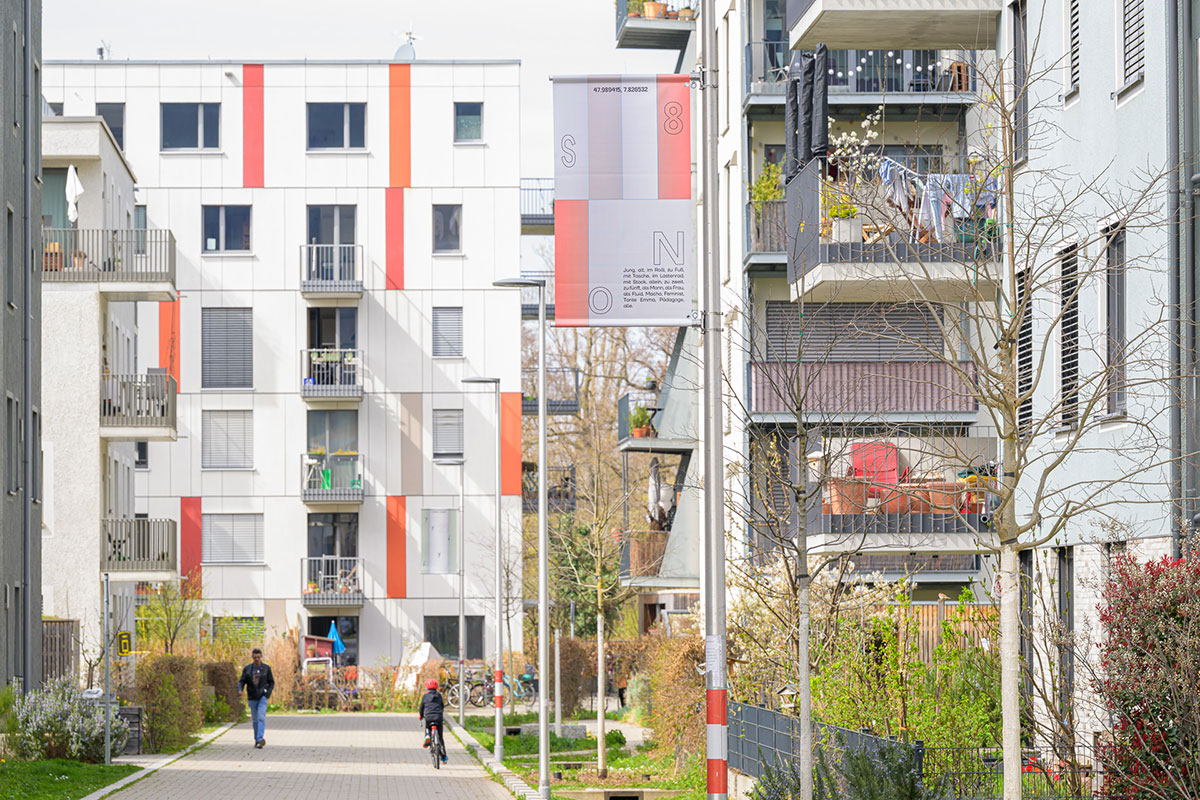 Igor Ponosov, Weaving Identities Igor Ponosov, Weaving Identities