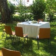 geschmückter und hergerichteter Kastaniengarten geschmückter und hergerichteter Kastaniengarten