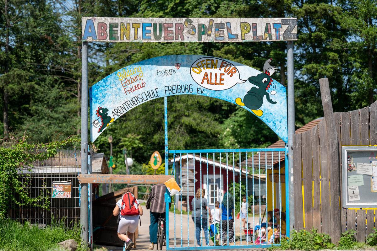 Eingangstor Abenteuerspielplatz