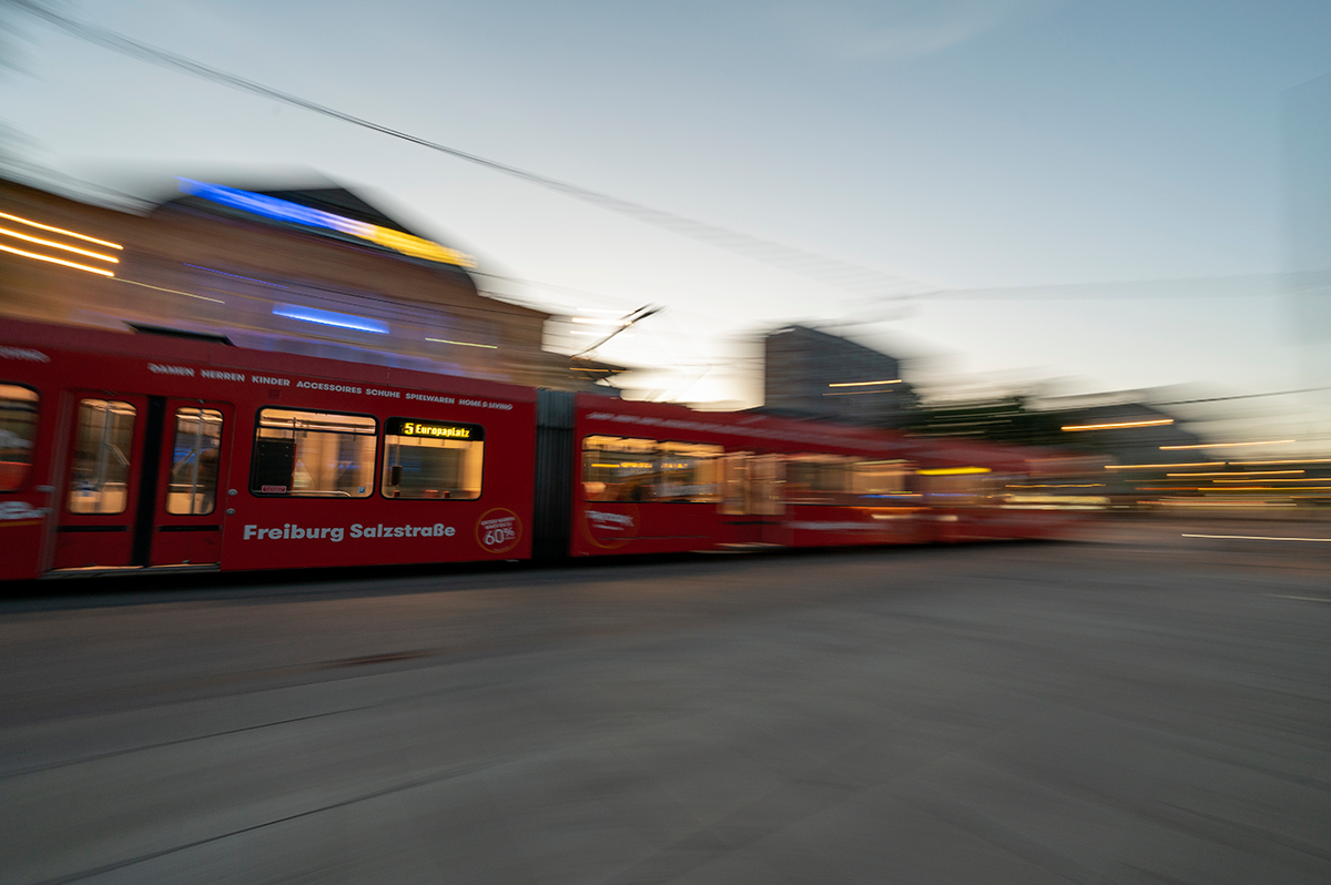 Symbolbild: Straßenbahn am Theater