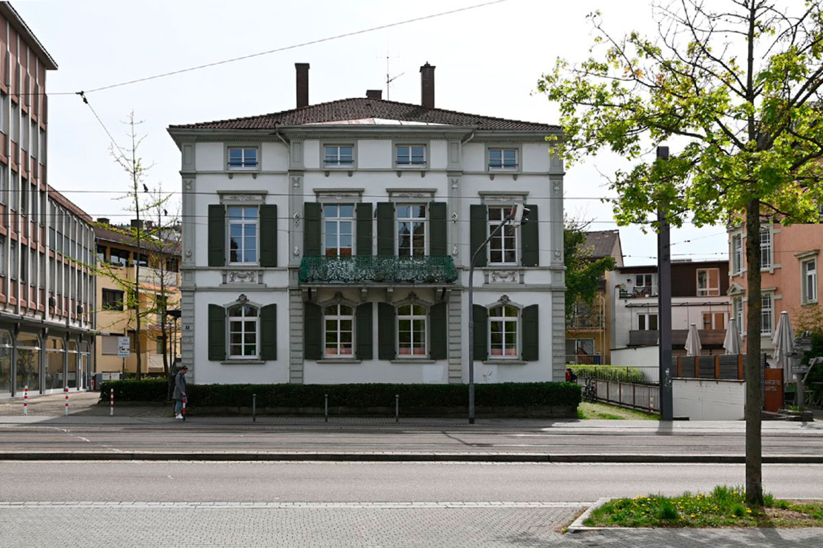 Gebäude in der Basler Straße