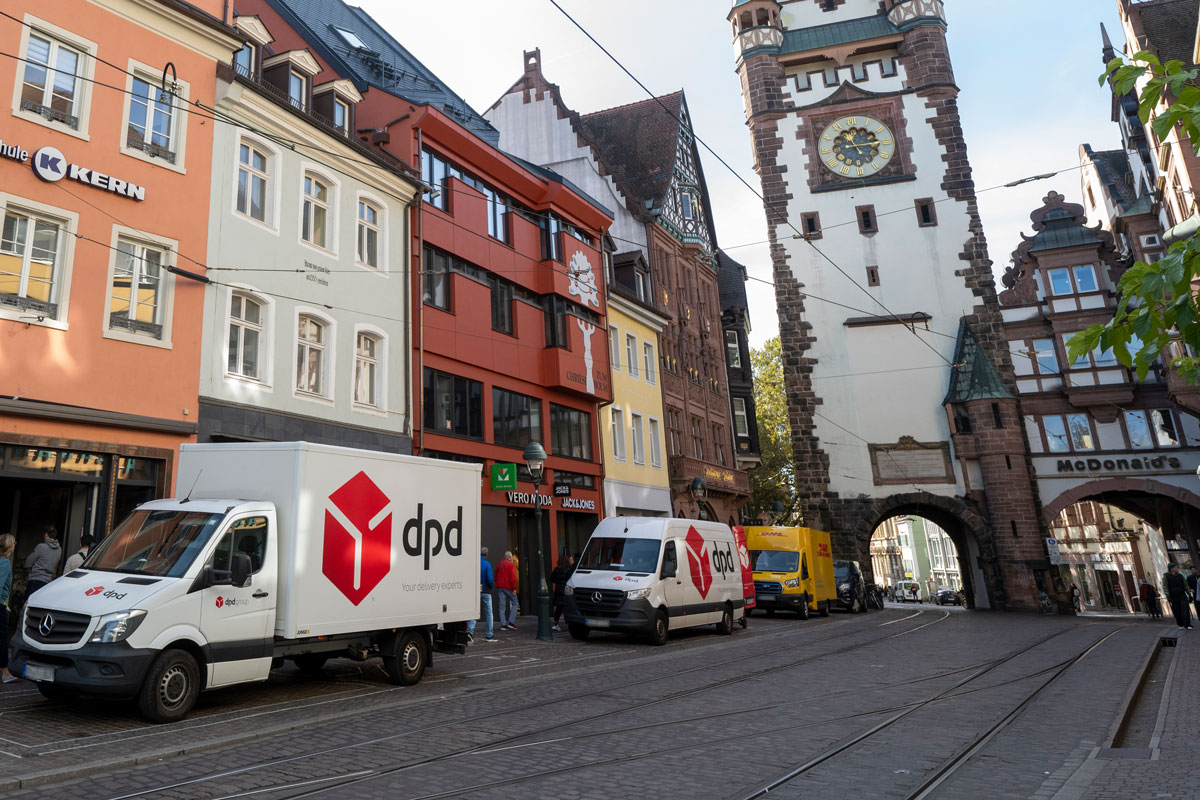 Lieferwagen in der Freiburger Innenstadt