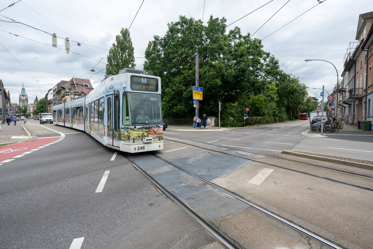 Straßenbahn an der Kaiserbrücke