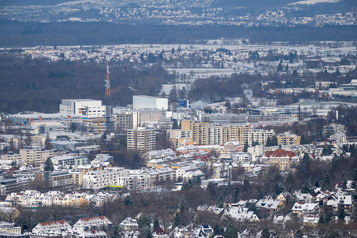 Blick auf Zähringen mit Schnee