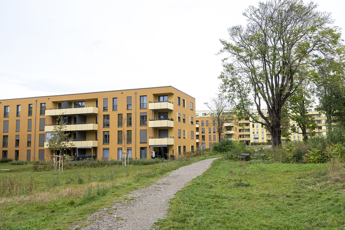 Hausfassade mit Balkonen