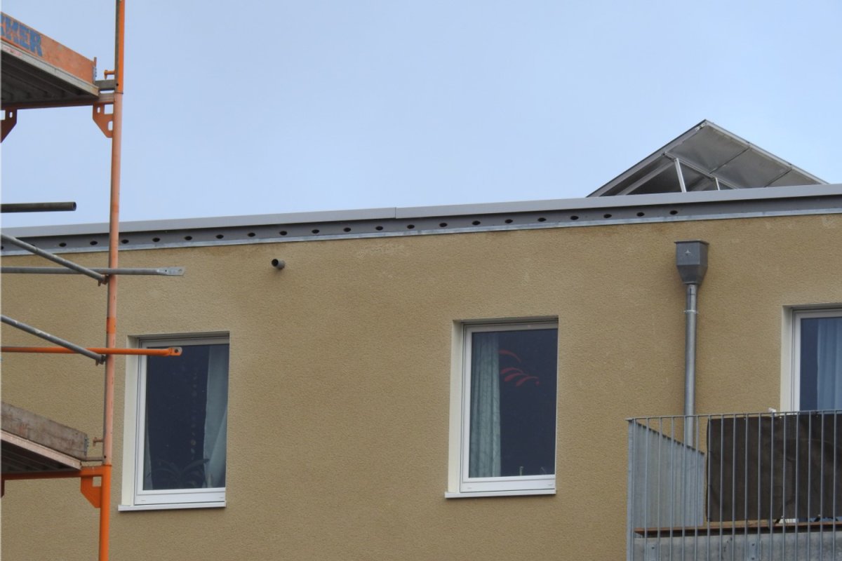 Förderung gebäudebrütender Vogelarten/ Fledermausarten, Foto: J. Trautner Haus - Obergeschoss mit Dach